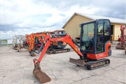 Kubota KX015- 4, 1545 kg + 3 GODETS